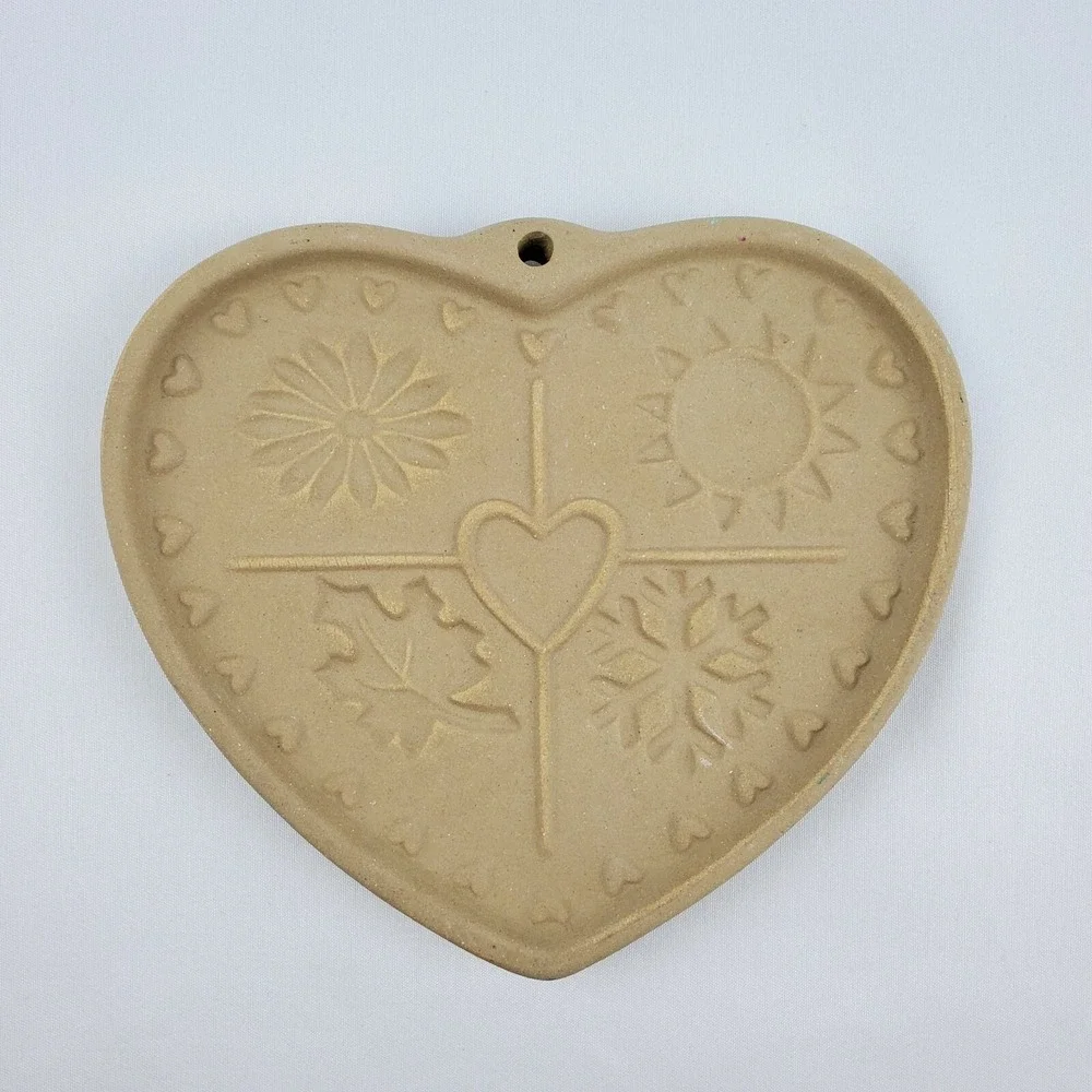 2 Pc Lot Pampered‎ Chef Heart & Bear Cookie Chocolate Mold Stoneware Bakeware